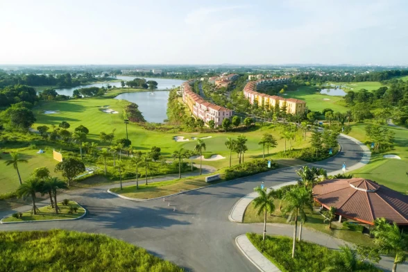 Sky Lake Resort & Golf Club: The 