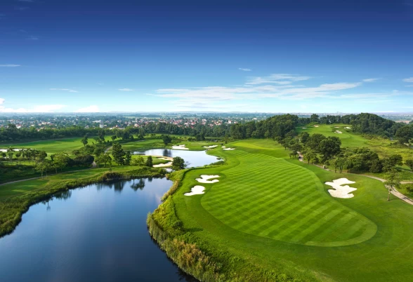 Sky Lake Resort & Golf Club: Đỉnh Cao Thử Thách Giữa Lòng Hà Nội